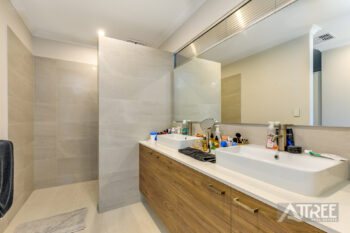 Listing image for 25 Cedarleaf Entrance, Treeby  WA  6164