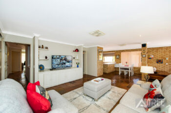 Listing image for 11 The Crest, Canning Vale  WA  6155