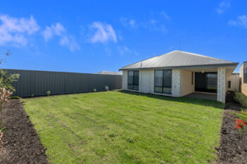 Listing image for 273 Whadjuk Drive, Hammond Park  WA  6164