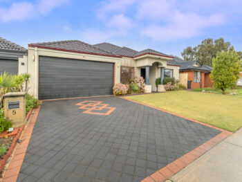 Listing image for 5 Tarn Drive, Canning Vale  WA  6155