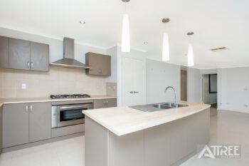 Listing image for 10 Mansfield Way, Piara Waters  WA  6112