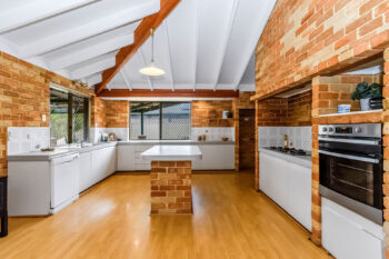 Listing image for 13 Peak View, Canning Vale  WA  6155