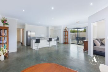 Listing image for 4 Karri Way, Thornlie  WA  6108
