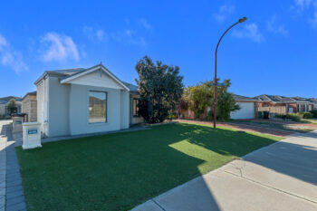 Listing image for 2/105 Gateway Boulevard, Canning Vale  WA  6155