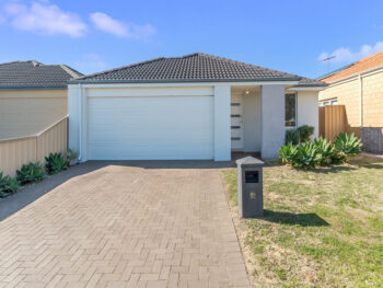 Listing image for 44 Middle Parkway, Canning Vale  WA  6155