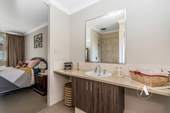 Listing image for 40 Veterans Drive, Byford  WA  6122