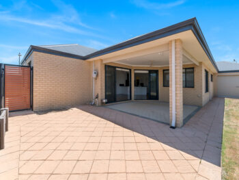 Listing image for 20 Holywell Street, Piara Waters  WA  6112