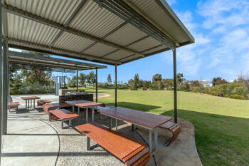 Listing image for 6 Wintergreen Crescent, Treeby  WA  6164