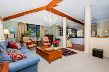 Listing image for 10 Pinewood Walk, Canning Vale  WA  6155