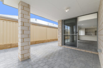 Listing image for 5 Somerset Way, Lakelands  WA  6180