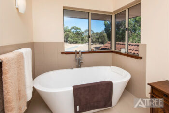 Listing image for 926 Nicholson Road, Oakford  WA  6121