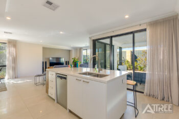 Listing image for 25 Cedarleaf Entrance, Treeby  WA  6164