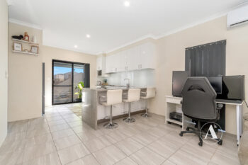 Listing image for 1/11 Yewers Drive, Champion Lakes  WA  6111