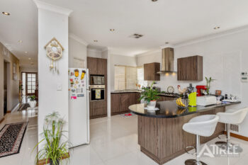 Listing image for 11 Churchill Green, Canning Vale  WA  6155