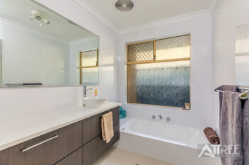 Listing image for 6 Camelot Court, Thornlie  WA  6108