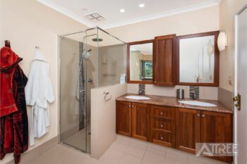 Listing image for 926 Nicholson Road, Oakford  WA  6121