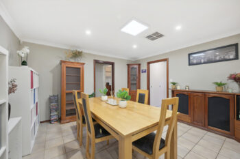 Listing image for 6 Ambassador Court, Thornlie  WA  6108