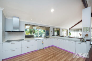 Listing image for 17 Pinewood Walk, Canning Vale  WA  6155