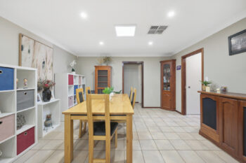 Listing image for 6 Ambassador Court, Thornlie  WA  6108
