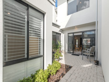 Listing image for 5 Catseye Walk, Treeby  WA  6164