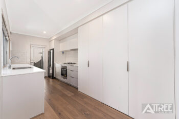 Listing image for 8 Catseye Walk, Treeby  WA  6164