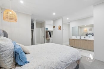 Listing image for 4 Boudicca Drive, Forrestdale  WA  6112