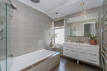 Listing image for 10 Mulga Place, Thornlie  WA  6108