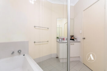 Listing image for 1/11 Yewers Drive, Champion Lakes  WA  6111