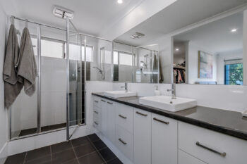 Listing image for 8 Hayford Road, Haynes  WA  6112