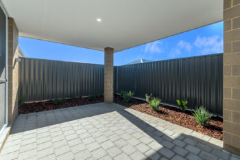 Listing image for 8 Capitola Way, Madora Bay  WA  6210