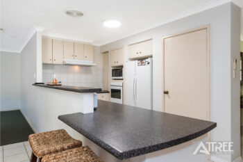 Listing image for 1/7 Lester Drive, Thornlie  WA  6108