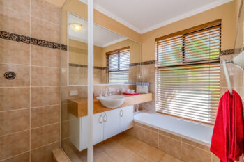 Listing image for 10 McInnes Way, Canning Vale  WA  6155