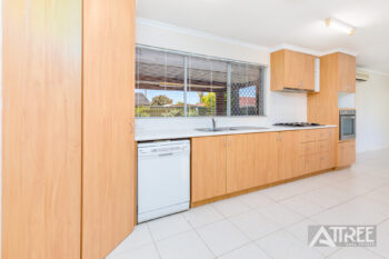 Listing image for 21 Ailsworth Court, Thornlie  WA  6108