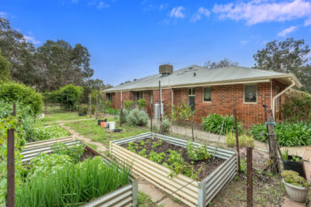 Listing image for 215 Canns Road, Bedfordale  WA  6112
