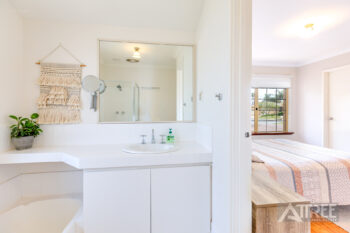 Listing image for 15B Embassy Court, Thornlie  WA  6108