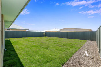 Listing image for 11 Pistachio Grove, South Yunderup  WA  6208