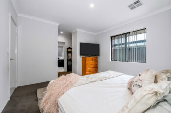 Listing image for 5 Mandalup Road, Haynes  WA  6112