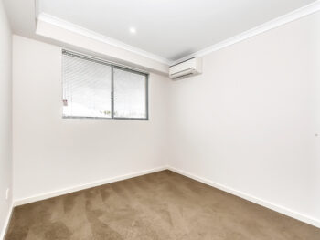 Listing image for 4/2 Delaronde Drive, Success  WA  6164