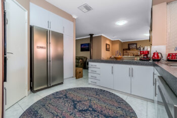 Listing image for 2 Feltbush Mews, Canning Vale  WA  6155