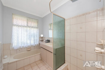 Listing image for 17 Pinewood Walk, Canning Vale  WA  6155