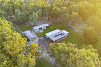 Listing image for 33 Stockmans Close, Oakford  WA  6121