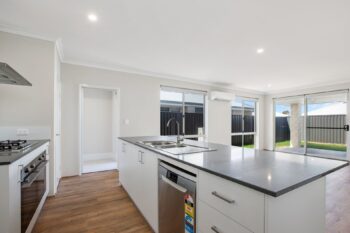 Listing image for 28 Siesta Way, Madora Bay  WA  6210