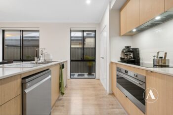 Listing image for 8 Grasby Way, Piara Waters  WA  6112