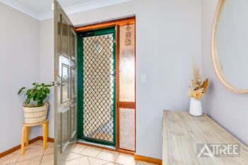 Listing image for 15B Embassy Court, Thornlie  WA  6108