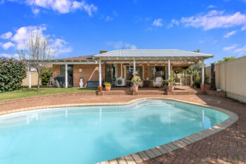 Listing image for 10 Mulga Place, Thornlie  WA  6108