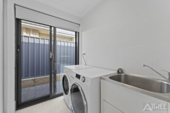 Listing image for 10 Dimer Way, Hammond Park  WA  6164