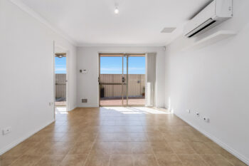 Listing image for 4/2 Mainsail Terrace, Yangebup  WA  6164