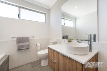 Listing image for 8 Catseye Walk, Treeby  WA  6164