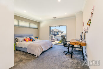 Listing image for 25 Cedarleaf Entrance, Treeby  WA  6164