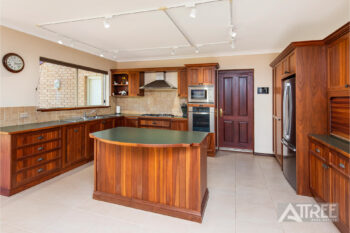 Listing image for 926 Nicholson Road, Oakford  WA  6121